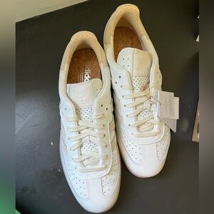 Adidas Samba NIB- size 10 women8.5 men’s. Core white, wonder white, Magic beige